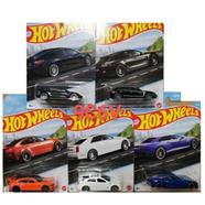 Hot Wheels Regular (P01192) – LUXURY SEDANS 2022-9C6V – SET OF 5 CAR – Multicolor