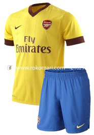 Arsenal Away Club Jersey : Very Exclusive Half Sleeve Jersey With Short Pant