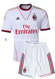 Ac Milan Away Club Jersey : Very Exclusive Half Sleeve Jersey With Short Pant