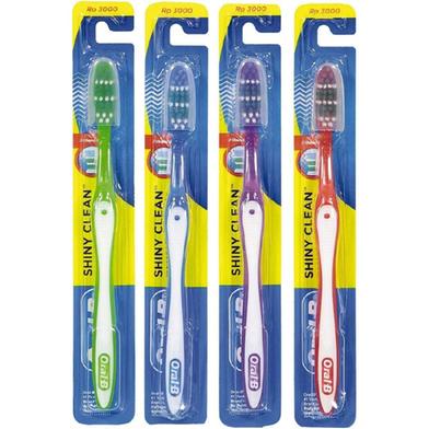 Oral-B Shiny Clean Medium Tooth Brush