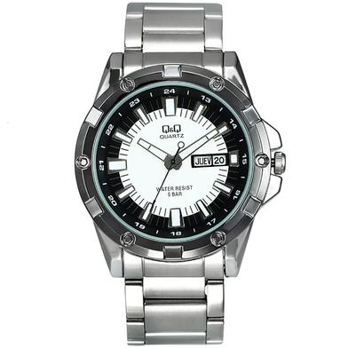 Q And Q Analog Wrist Watch For Men Silver image