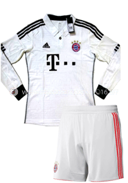 Bayern Munich Away Club Jersey : Very Exclusive Full Sleeve Jersey With Short Pant